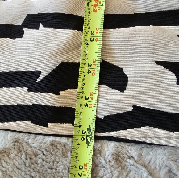 Hugo Boss Women Black Ivory Zebra Dress Size 2 Silk Cocktail Party $595 - Picture 11 of 12